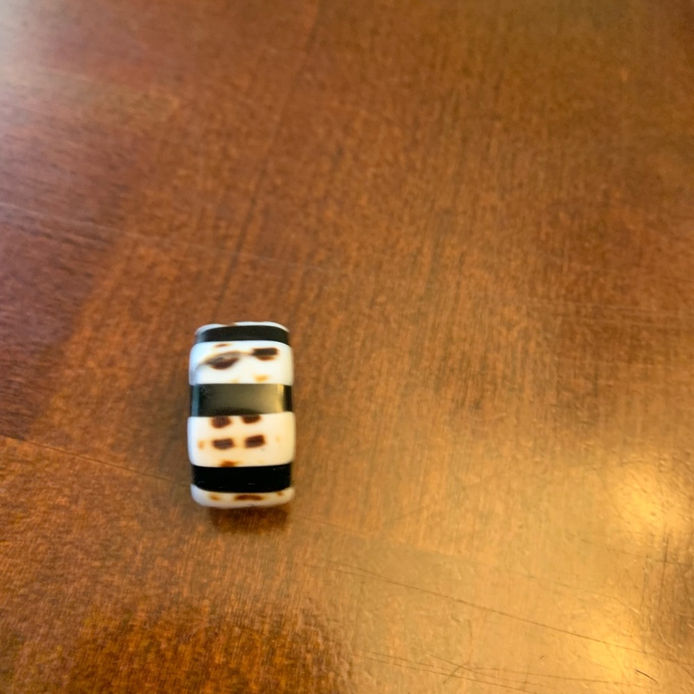 Ring - Picture 2 of 3